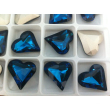 Grânulos de vidro novos das pedras de cristal extravagantes do coração para a jóia de cristal